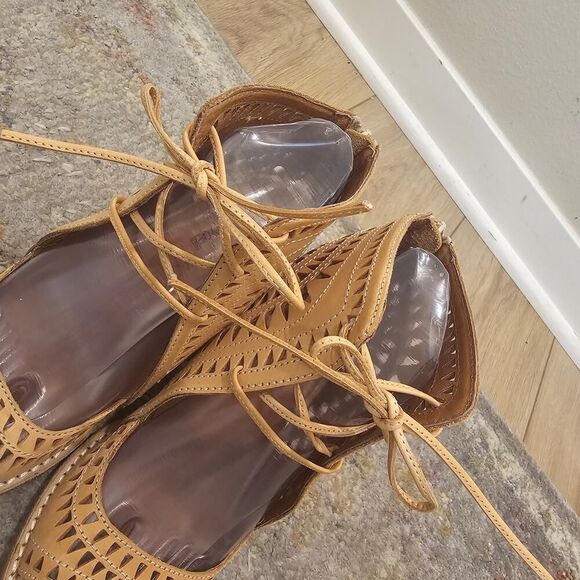 NWOT Jeffrey Campbell Cordillo Peep Toe Block Leather Heels Size 7 - Picture 4 of 11